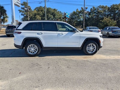 2025 Jeep Grand Cherokee GRAND CHEROKEE LAREDO X 4X2