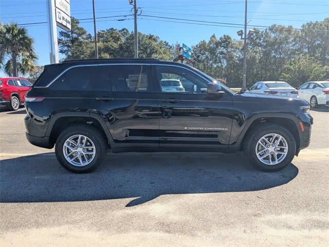 2025 Jeep Grand Cherokee GRAND CHEROKEE LAREDO X 4X2