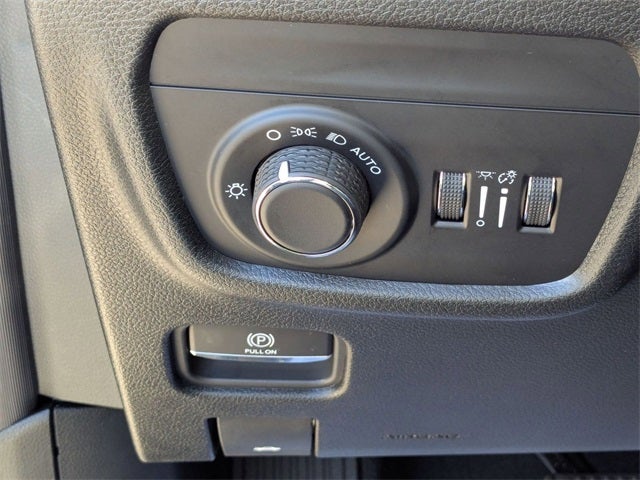 2025 Jeep Grand Cherokee GRAND CHEROKEE LAREDO X 4X2