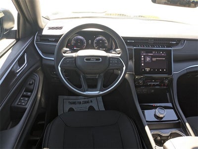 2025 Jeep Grand Cherokee GRAND CHEROKEE LAREDO X 4X2