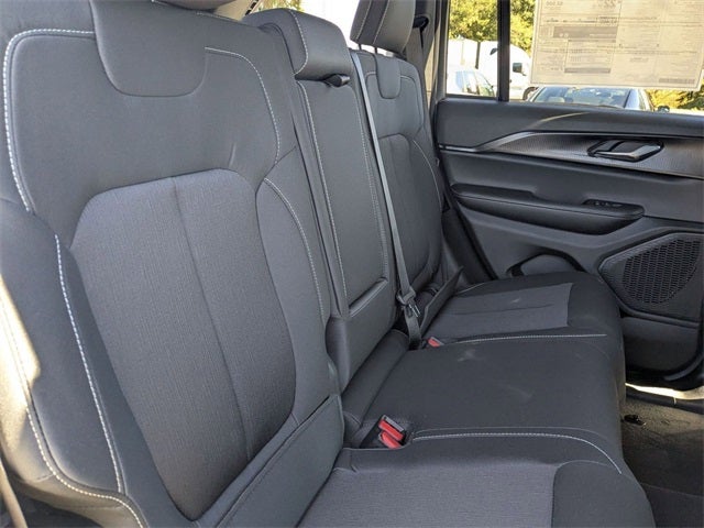 2025 Jeep Grand Cherokee GRAND CHEROKEE LAREDO X 4X2