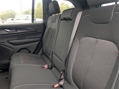 2025 Jeep Grand Cherokee GRAND CHEROKEE LAREDO X 4X2