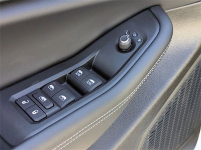 2025 Jeep Grand Cherokee GRAND CHEROKEE LAREDO X 4X2