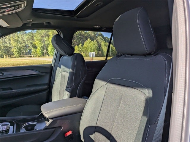 2025 Jeep Grand Cherokee GRAND CHEROKEE LAREDO X 4X2