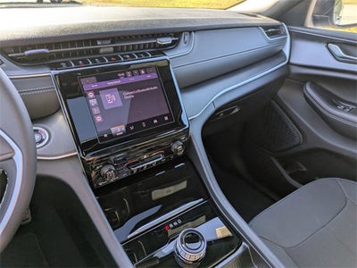 2025 Jeep Grand Cherokee GRAND CHEROKEE LAREDO X 4X2