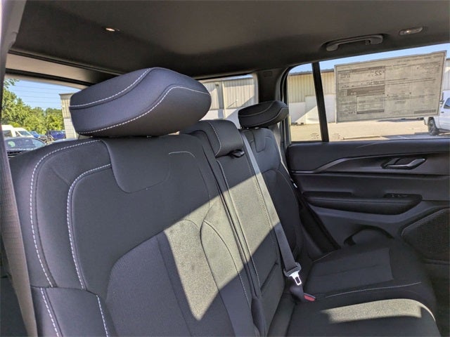 2025 Jeep Grand Cherokee GRAND CHEROKEE LAREDO X 4X2