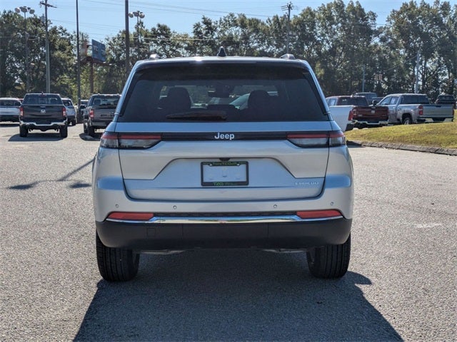 2025 Jeep Grand Cherokee GRAND CHEROKEE LAREDO X 4X2