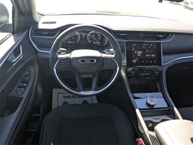 2025 Jeep Grand Cherokee GRAND CHEROKEE LAREDO X 4X2