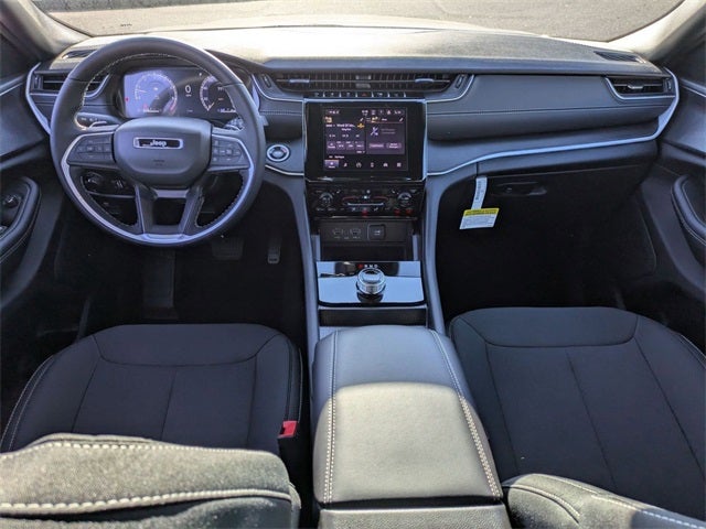 2025 Jeep Grand Cherokee GRAND CHEROKEE LAREDO X 4X2