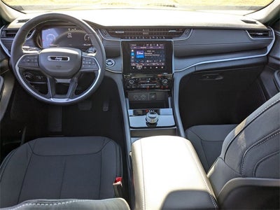 2025 Jeep Grand Cherokee GRAND CHEROKEE LAREDO X 4X2