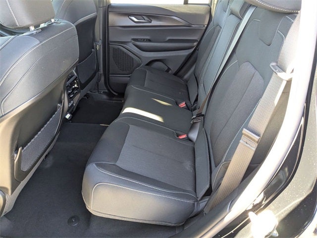 2025 Jeep Grand Cherokee GRAND CHEROKEE LAREDO X 4X2