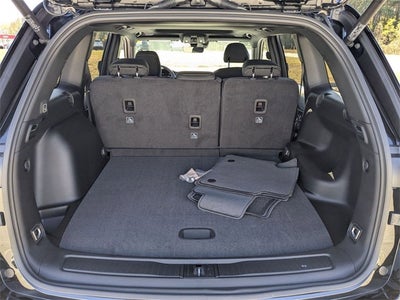 2025 Jeep Grand Cherokee GRAND CHEROKEE LAREDO X 4X2