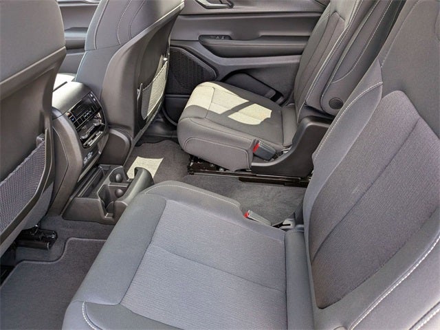 2025 Jeep Grand Cherokee GRAND CHEROKEE L LAREDO X 4X2