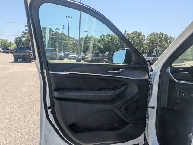 2026 Jeep Grand Cherokee GRAND CHEROKEE L LAREDO ALTITUDE 4X2