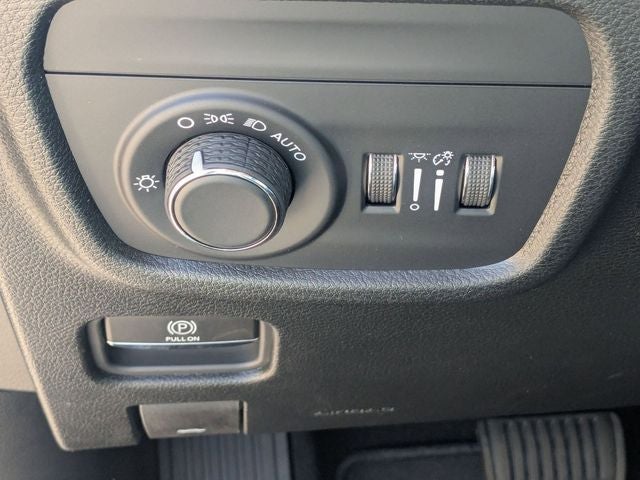 2026 Jeep Grand Cherokee GRAND CHEROKEE L LAREDO ALTITUDE 4X2