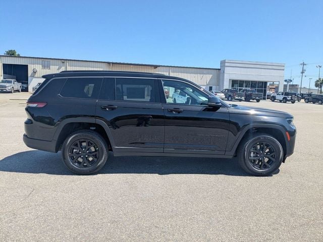 2026 Jeep Grand Cherokee GRAND CHEROKEE L LAREDO ALTITUDE 4X2