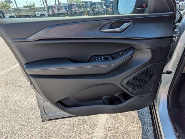 2025 Jeep Grand Cherokee GRAND CHEROKEE L LAREDO X 4X4