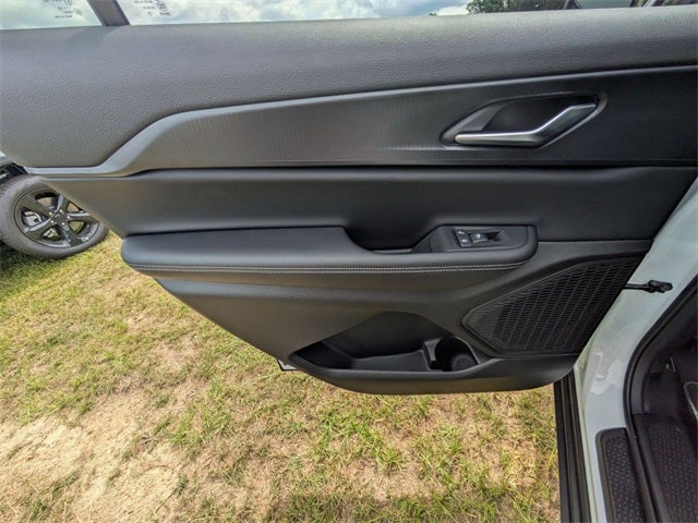 2025 Jeep Grand Cherokee GRAND CHEROKEE L LAREDO X 4X4