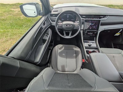 2025 Jeep Grand Cherokee GRAND CHEROKEE L LAREDO X 4X4