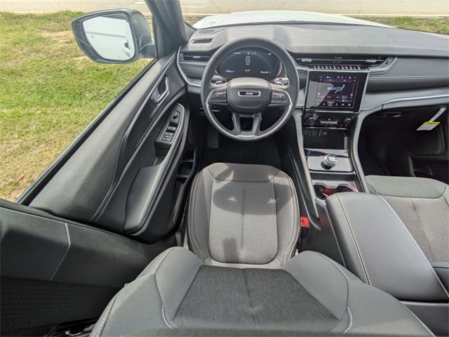 2025 Jeep Grand Cherokee GRAND CHEROKEE L LAREDO X 4X4