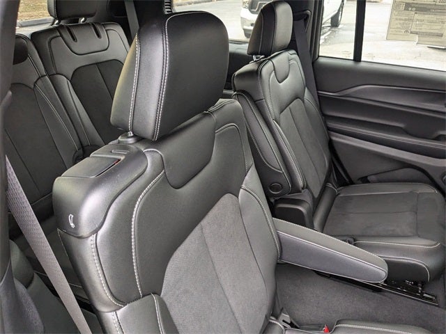 2024 Jeep Grand Cherokee GRAND CHEROKEE L ALTITUDE 4X4