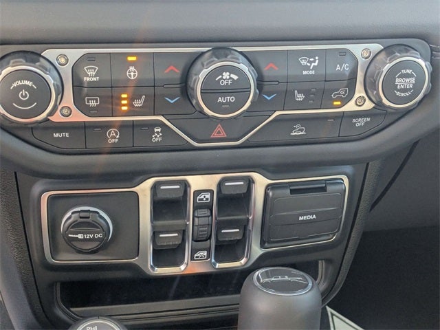 2026 Jeep Gladiator GLADIATOR SAHARA 4X4