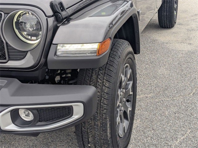 2026 Jeep Gladiator GLADIATOR SAHARA 4X4