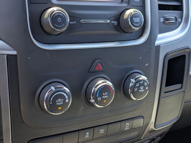 2024 RAM 1500 Classic Warlock Crew Cab 4x2 5'7' Box