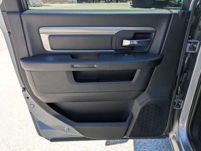 2024 RAM 1500 Classic Warlock Crew Cab 4x2 5'7' Box
