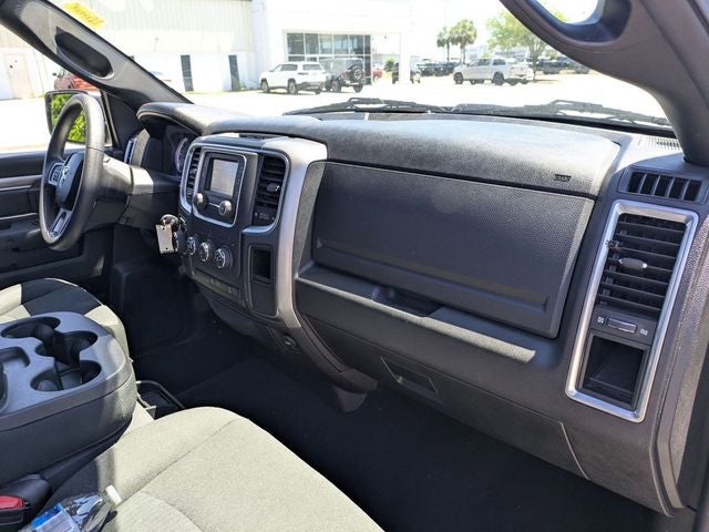 2024 RAM 1500 Classic Warlock Crew Cab 4x2 5'7' Box