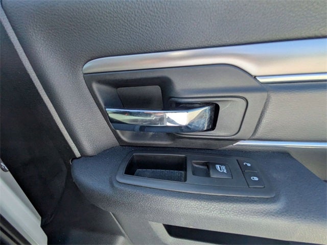 2024 RAM 1500 Classic Warlock Crew Cab 4x2 5'7' Box