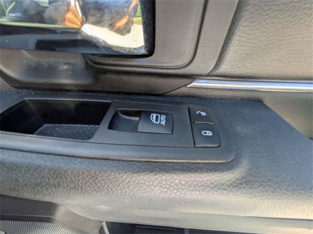 2024 RAM 1500 Classic Warlock Crew Cab 4x2 5'7' Box