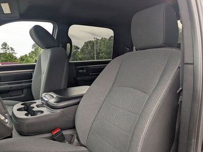 2024 RAM 1500 Classic Warlock Crew Cab 4x2 5'7' Box