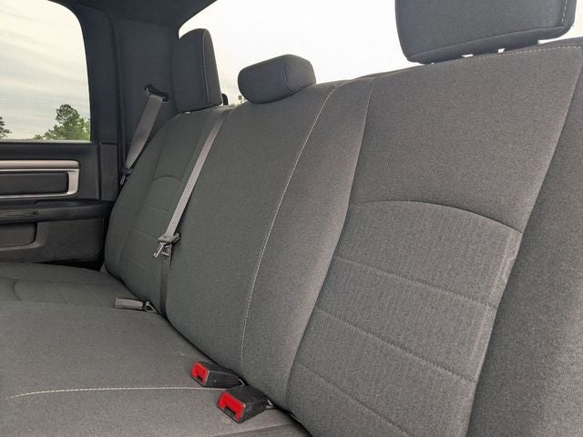 2024 RAM 1500 Classic Warlock Crew Cab 4x2 5'7' Box