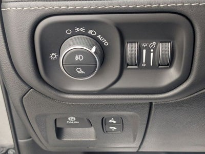 2023 RAM 1500 Limited Crew Cab 4x4 5'7' Box