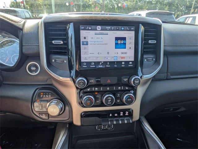 2022 RAM 1500 Laramie Crew Cab 4x4 5'7' Box