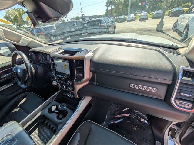 2022 RAM 1500 Laramie Crew Cab 4x4 5'7' Box