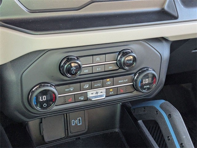 2023 Ford Bronco Base