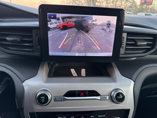 2023 Ford Explorer Base