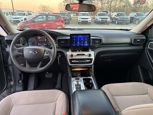 2023 Ford Explorer Base