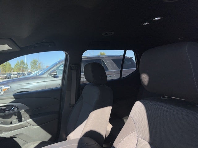 2022 Chevrolet Traverse LT Cloth w/2FL