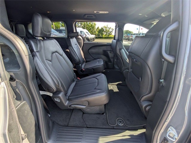 2025 Chrysler Pacifica PACIFICA SELECT