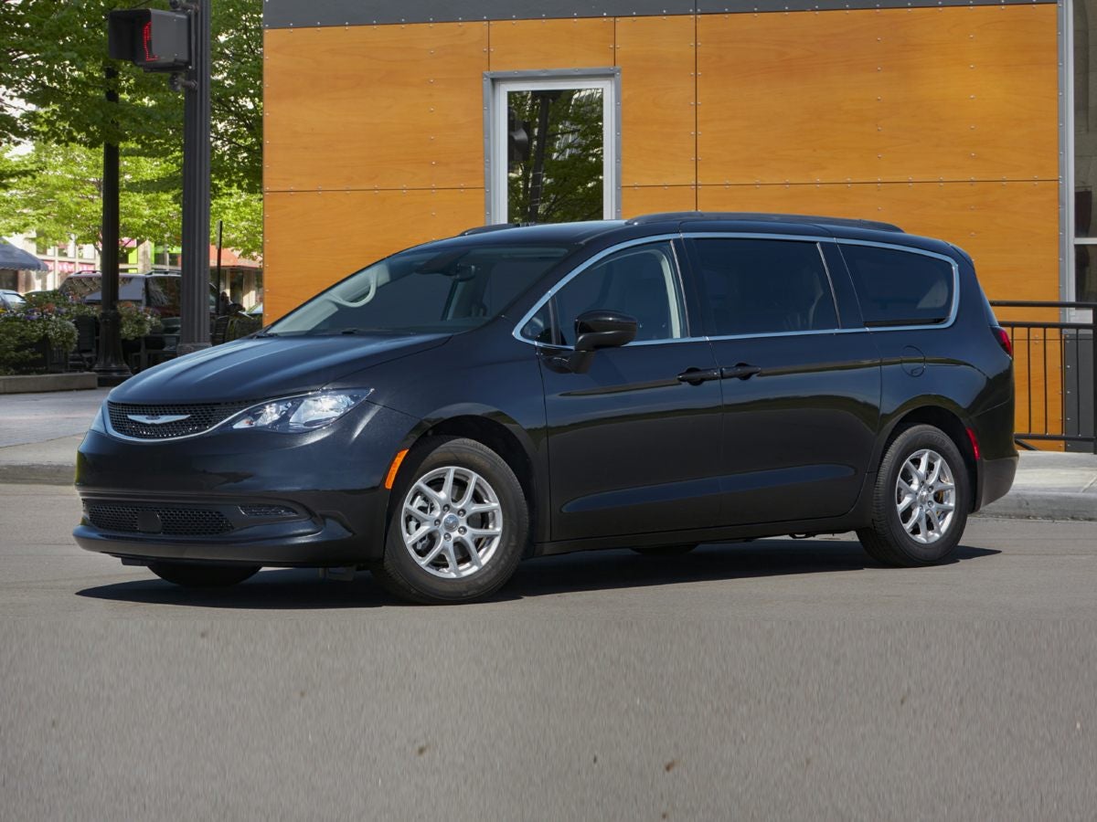2021 Chrysler Voyager LX