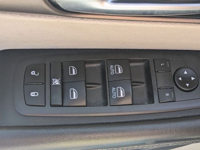 2021 Chrysler Voyager LX