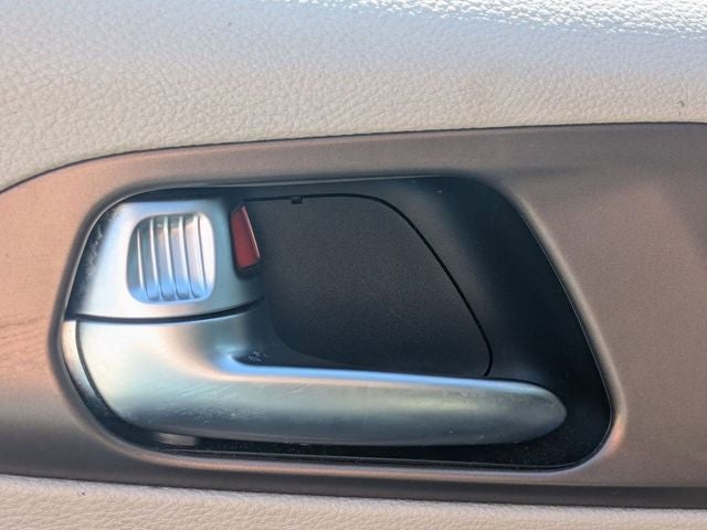 2021 Chrysler Voyager LX