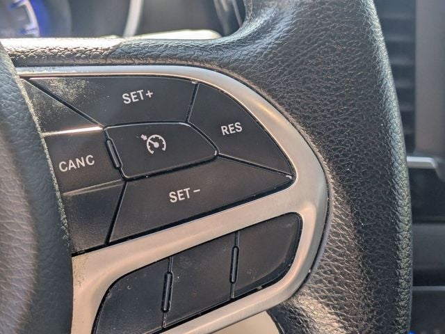 2021 Chrysler Voyager LX