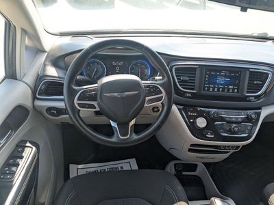 2021 Chrysler Voyager LX