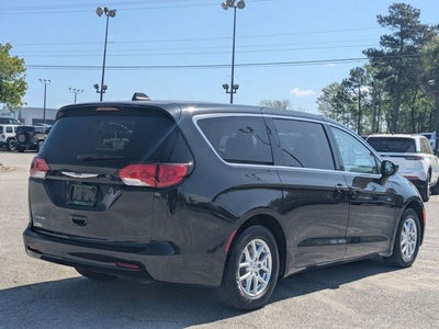 2021 Chrysler Voyager LX
