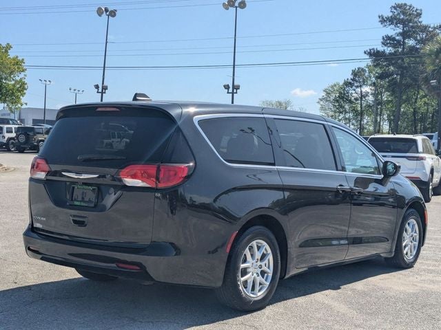 2021 Chrysler Voyager LX