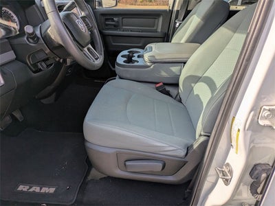 2018 RAM 2500 Tradesman Crew Cab 4x2 6'4' Box